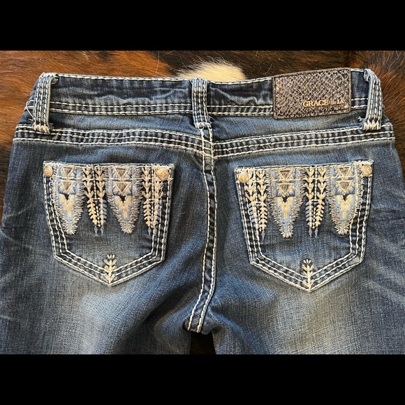 Grace in LA jeans - Picture 3 of 4